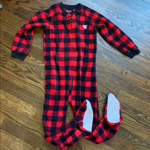 The Children's Place Red and Black Plaid Onesie (5T)